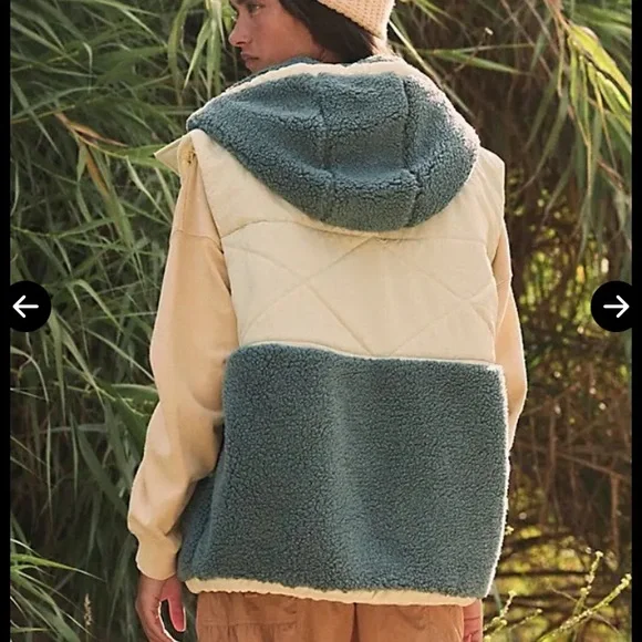 Free People Adventure Awaits fleece hooded vest - Picture 4 of 12
